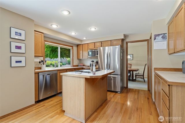 7634 116th Court SE, Newcastle, WA 98056