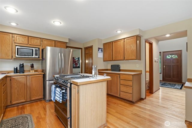 7634 116th Court SE, Newcastle, WA 98056