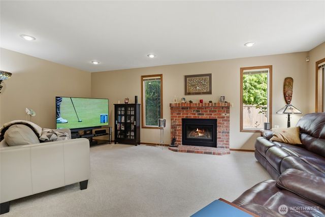 7634 116th Court SE, Newcastle, WA 98056