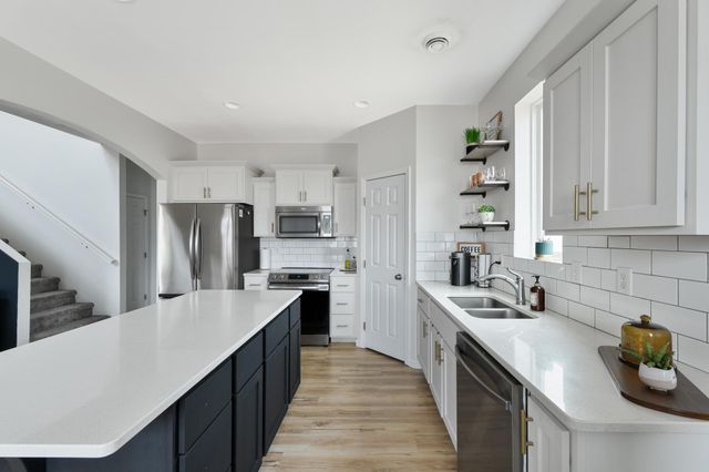 6552 Deer Creek Parkway S, Fargo, ND 58104