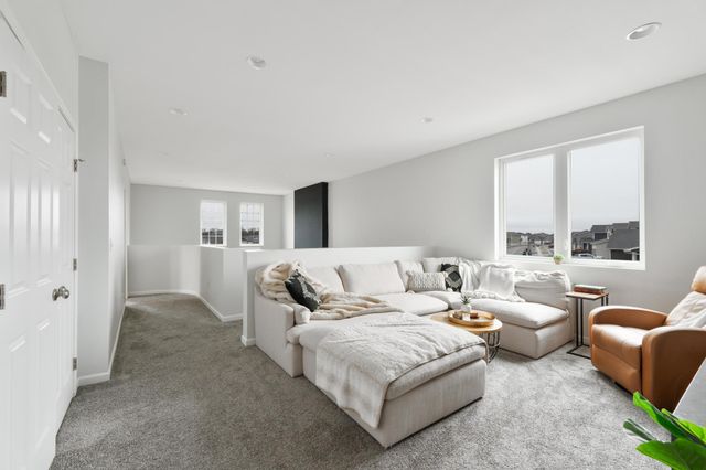 6552 Deer Creek Parkway S, Fargo, ND 58104