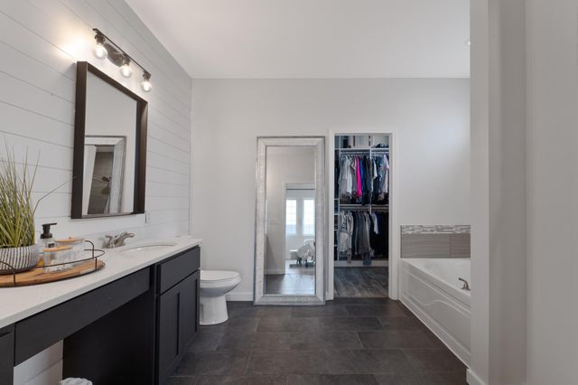 6552 Deer Creek Parkway S, Fargo, ND 58104