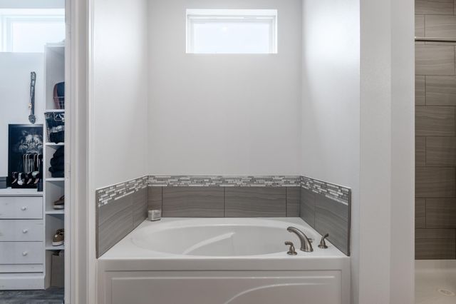 6552 Deer Creek Parkway S, Fargo, ND 58104