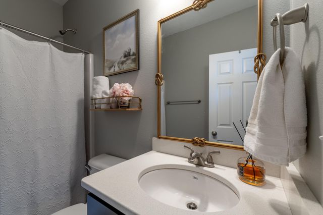 6552 Deer Creek Parkway S, Fargo, ND 58104