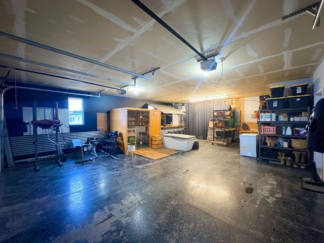 6552 Deer Creek Parkway S, Fargo, ND 58104