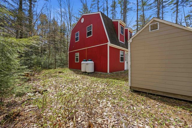 166 Kilton Pond Road, Grafton, NH 03240