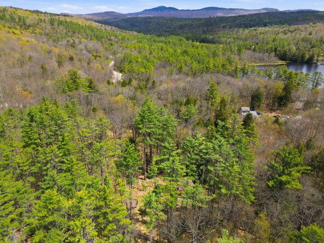 166 Kilton Pond Road, Grafton, NH 03240