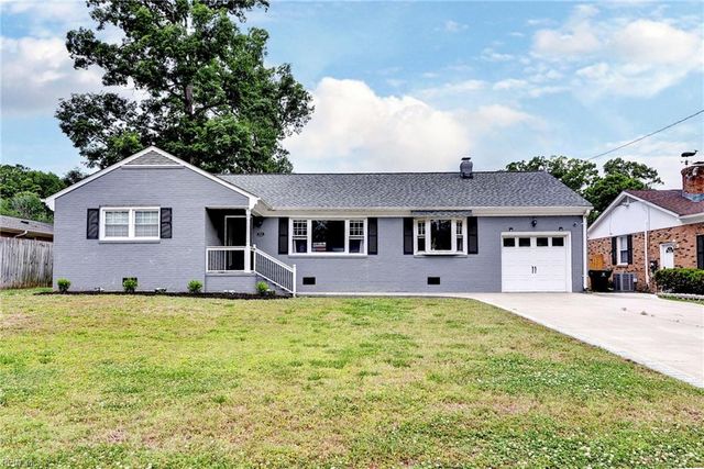 223 Shadywood DR, Newport News, VA 23602