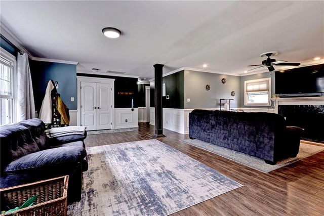 223 Shadywood DR, Newport News, VA 23602