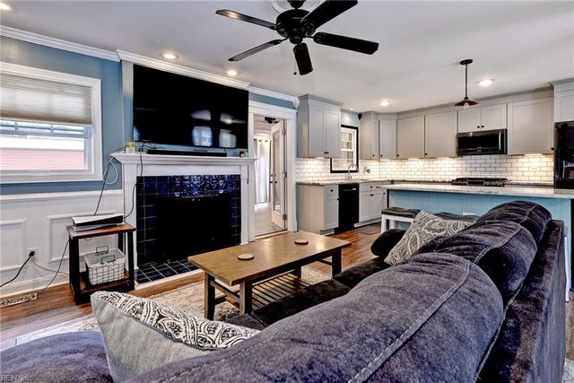 223 Shadywood DR, Newport News, VA 23602