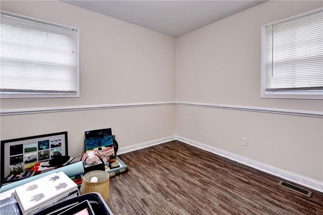 223 Shadywood DR, Newport News, VA 23602