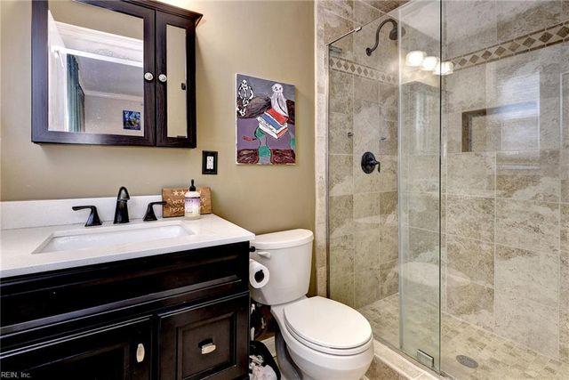 223 Shadywood DR, Newport News, VA 23602