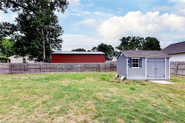 223 Shadywood DR, Newport News, VA 23602