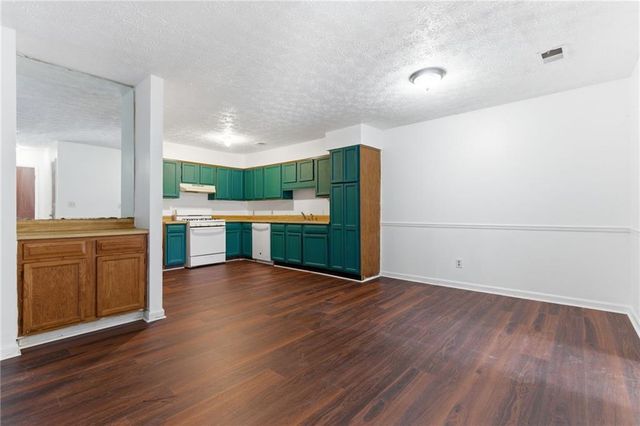 7632 Tara Road, Jonesboro, GA 30236