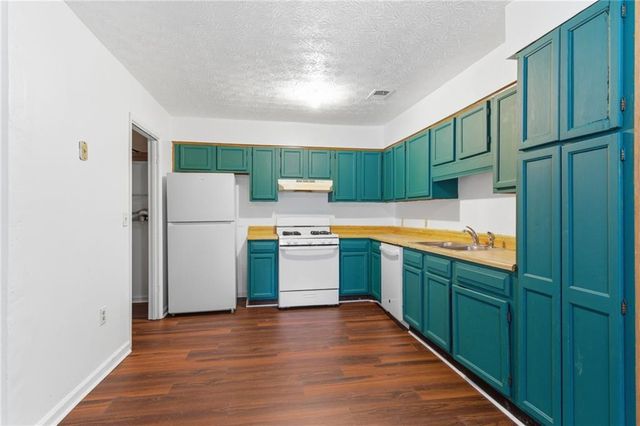 7632 Tara Road, Jonesboro, GA 30236