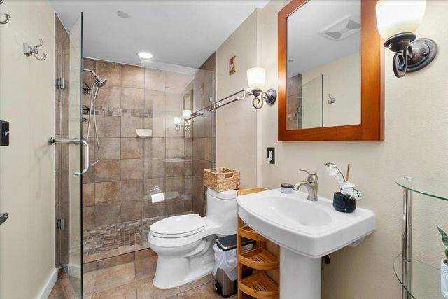 1812 West Ave 404, Austin, TX 78701