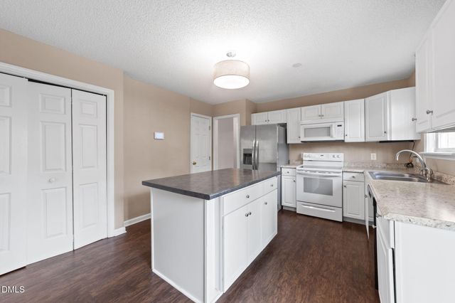 4 Feeney Court, Clayton, NC 27520