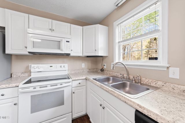 4 Feeney Court, Clayton, NC 27520