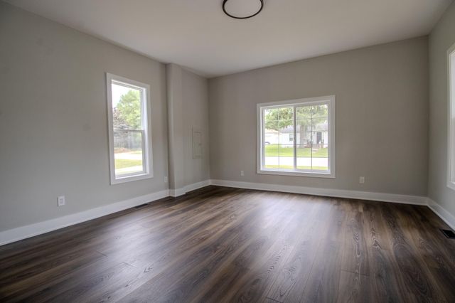 105 S Bower Street, Knox, IN 46534