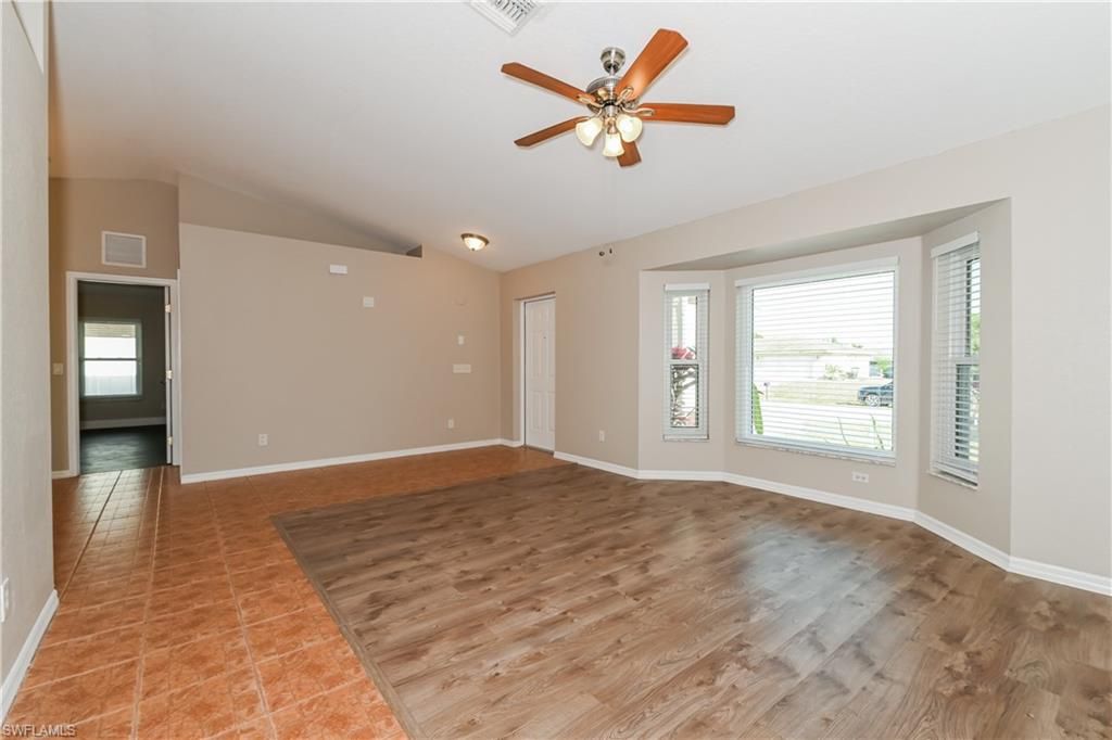 Image 3 of property listing at 600 SW 18th TER, Cape Coral, FL 33991