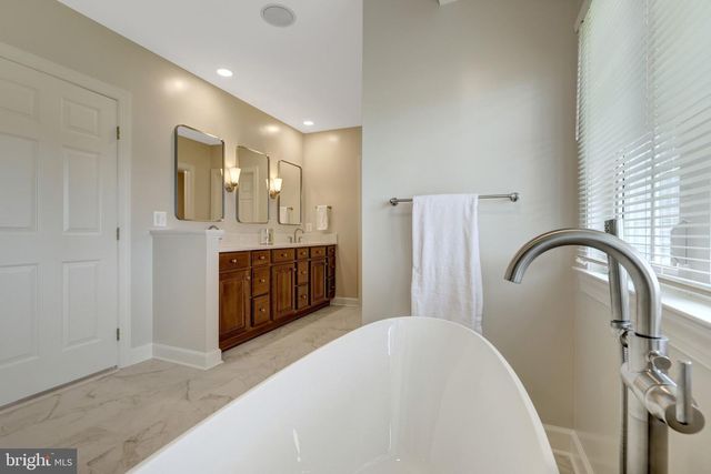 22350 DOLOMITE HILLS DR, Ashburn, VA 20148