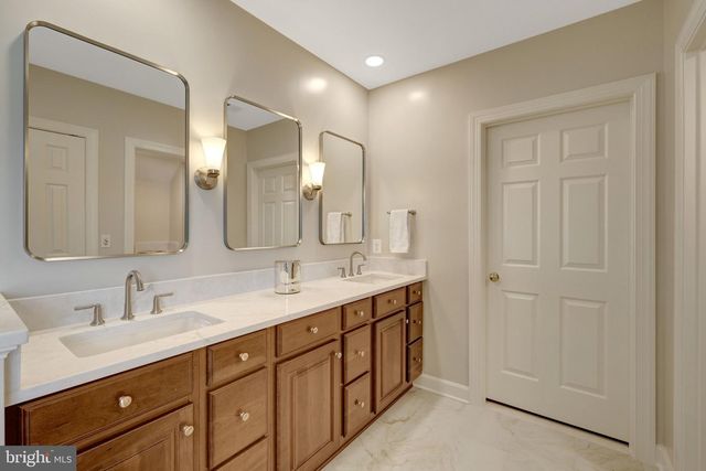 22350 DOLOMITE HILLS DR, Ashburn, VA 20148