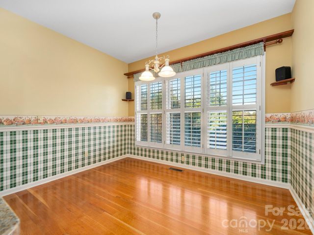 17 Ashton Forest Court, Hendersonville, NC 28739