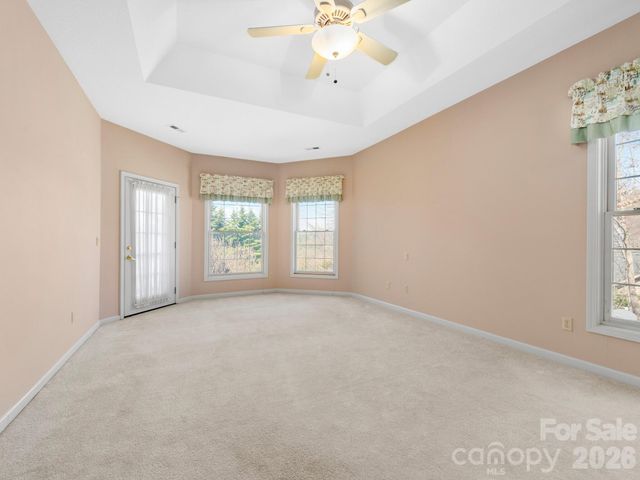 17 Ashton Forest Court, Hendersonville, NC 28739