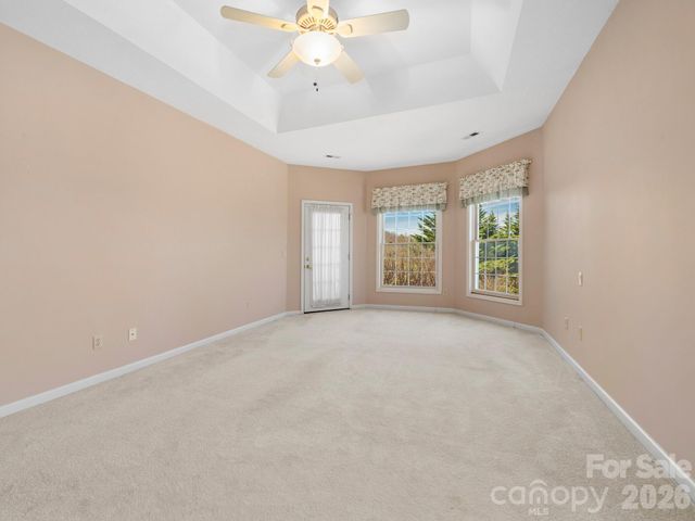 17 Ashton Forest Court, Hendersonville, NC 28739