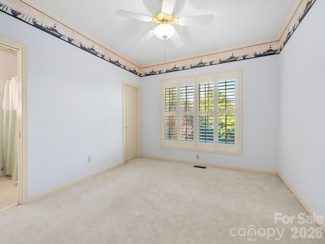 17 Ashton Forest Court, Hendersonville, NC 28739