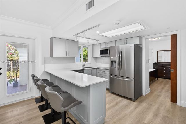 2431 SW 4th St, Miami, FL 33135