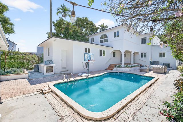 2431 SW 4th St, Miami, FL 33135