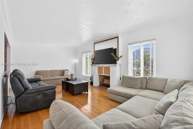 2431 SW 4th St, Miami, FL 33135