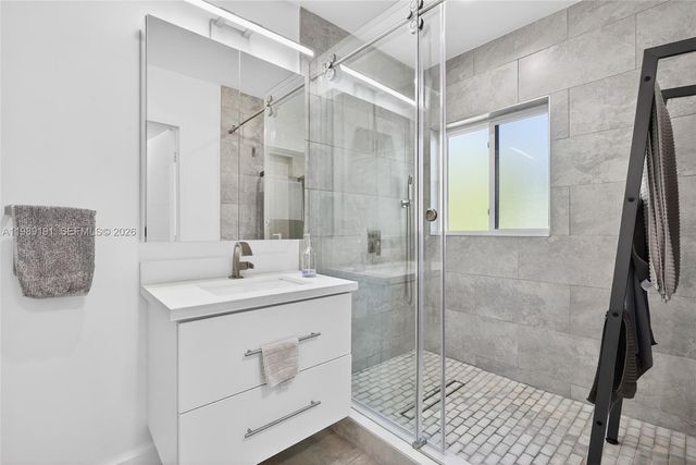 2431 SW 4th St, Miami, FL 33135