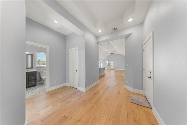 217 Gato RD, Cedar Creek, TX 78612