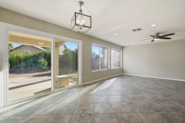 5335 W KERRY Lane, Glendale, AZ 85308
