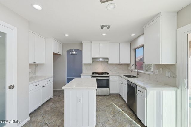 5335 W KERRY Lane, Glendale, AZ 85308