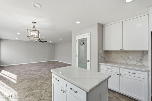 5335 W KERRY Lane, Glendale, AZ 85308