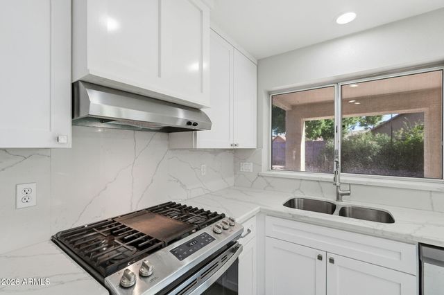 5335 W KERRY Lane, Glendale, AZ 85308