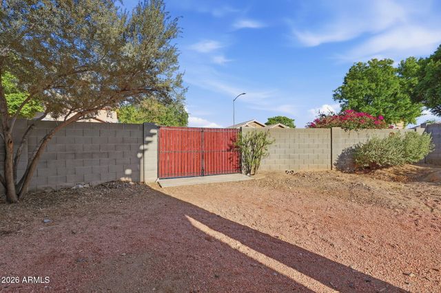5335 W KERRY Lane, Glendale, AZ 85308