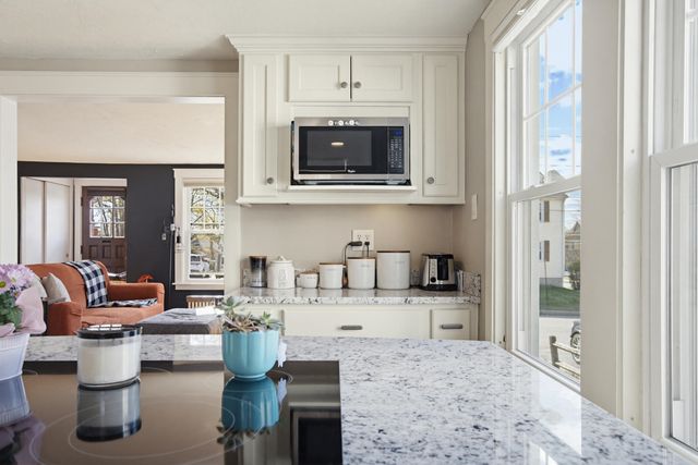 653 Belmont Street, Manchester, NH 03104