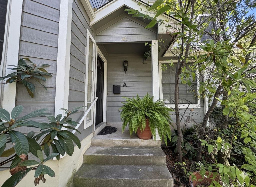 1811 W 39th ST A, Austin, TX 78731