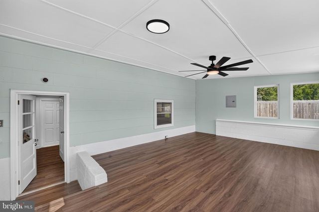 237 WINDSOR LN, Westville, NJ 08093