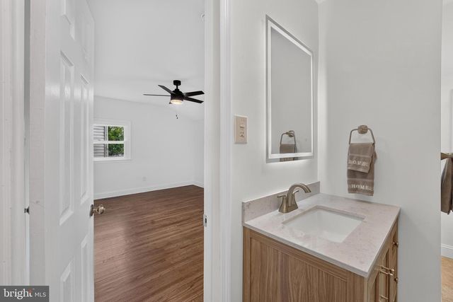 237 WINDSOR LN, Westville, NJ 08093