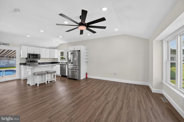 237 WINDSOR LN, Westville, NJ 08093