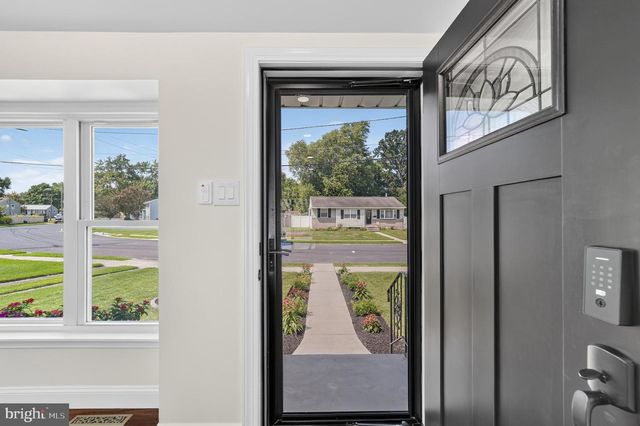 237 WINDSOR LN, Westville, NJ 08093