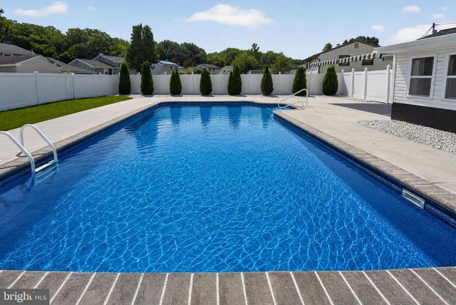 237 WINDSOR LN, Westville, NJ 08093