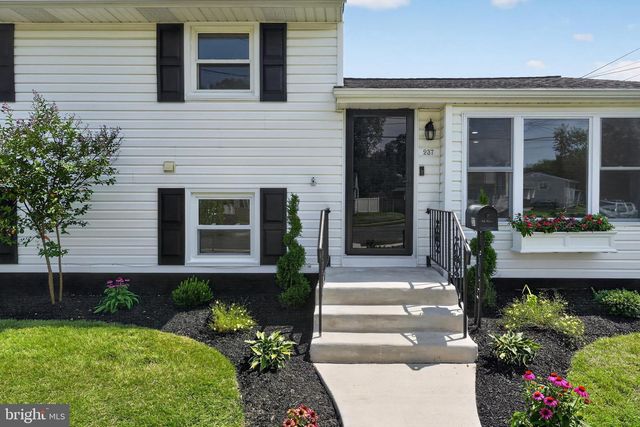 237 WINDSOR LN, Westville, NJ 08093