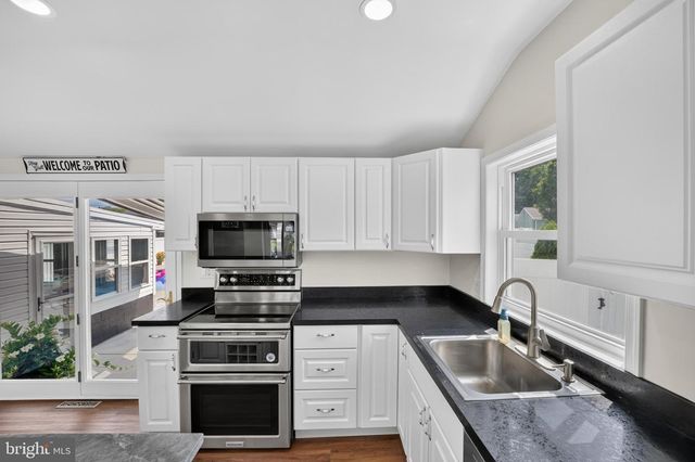 237 WINDSOR LN, Westville, NJ 08093