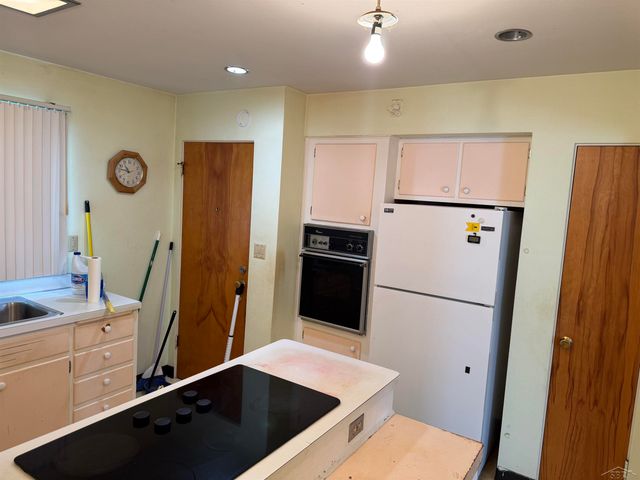 1030 Elmdale Drive, Saginaw, MI 48603